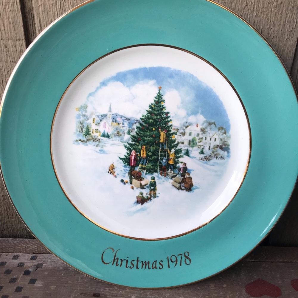 Avon Christmas plate